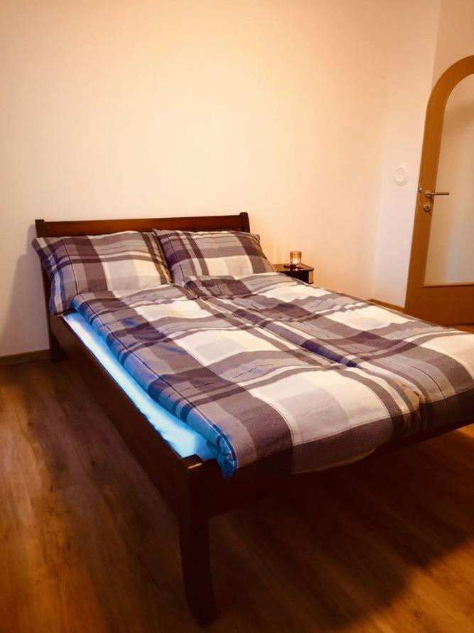 Thermenland-Traum Apartment Fuerstenfeld Eksteriør billede